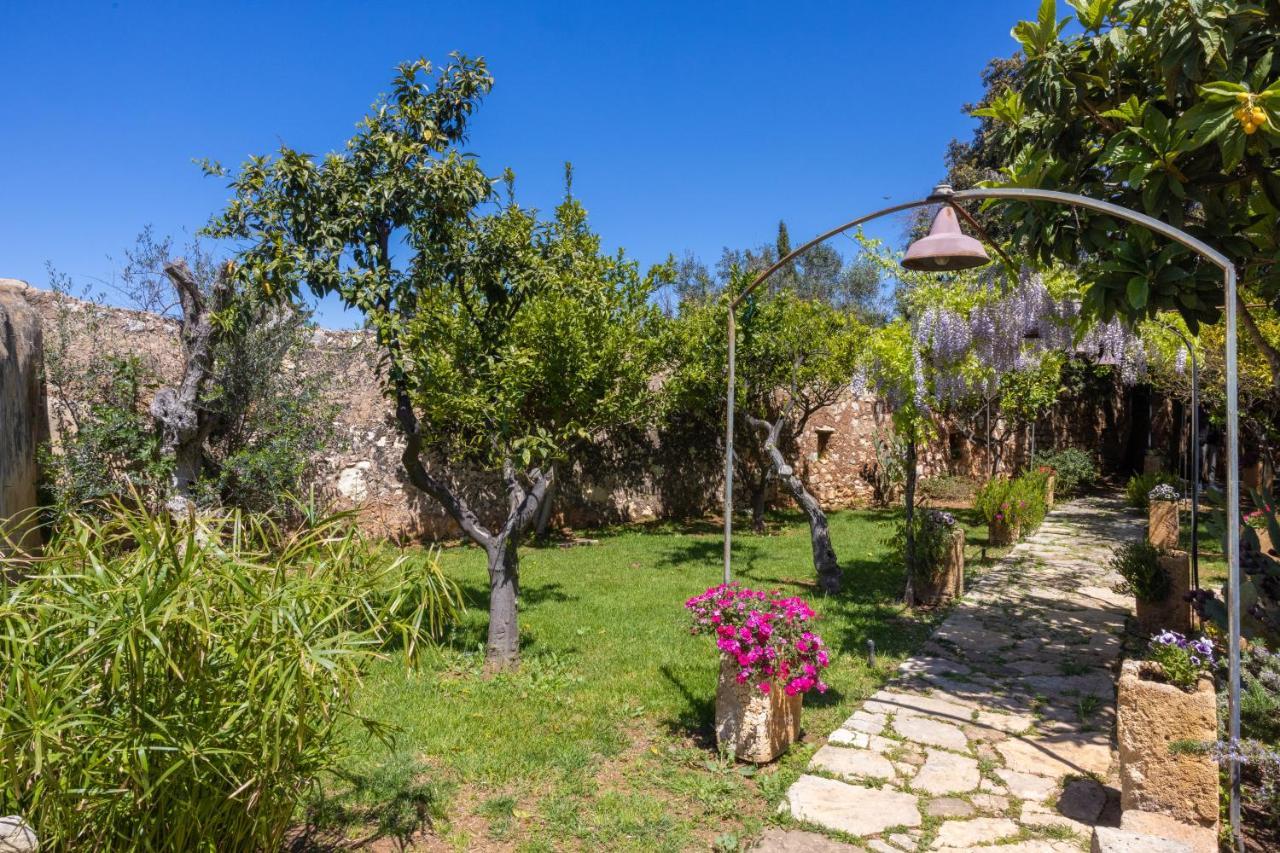 Badia Del Casale Bed and Breakfast Ugento Exteriör bild