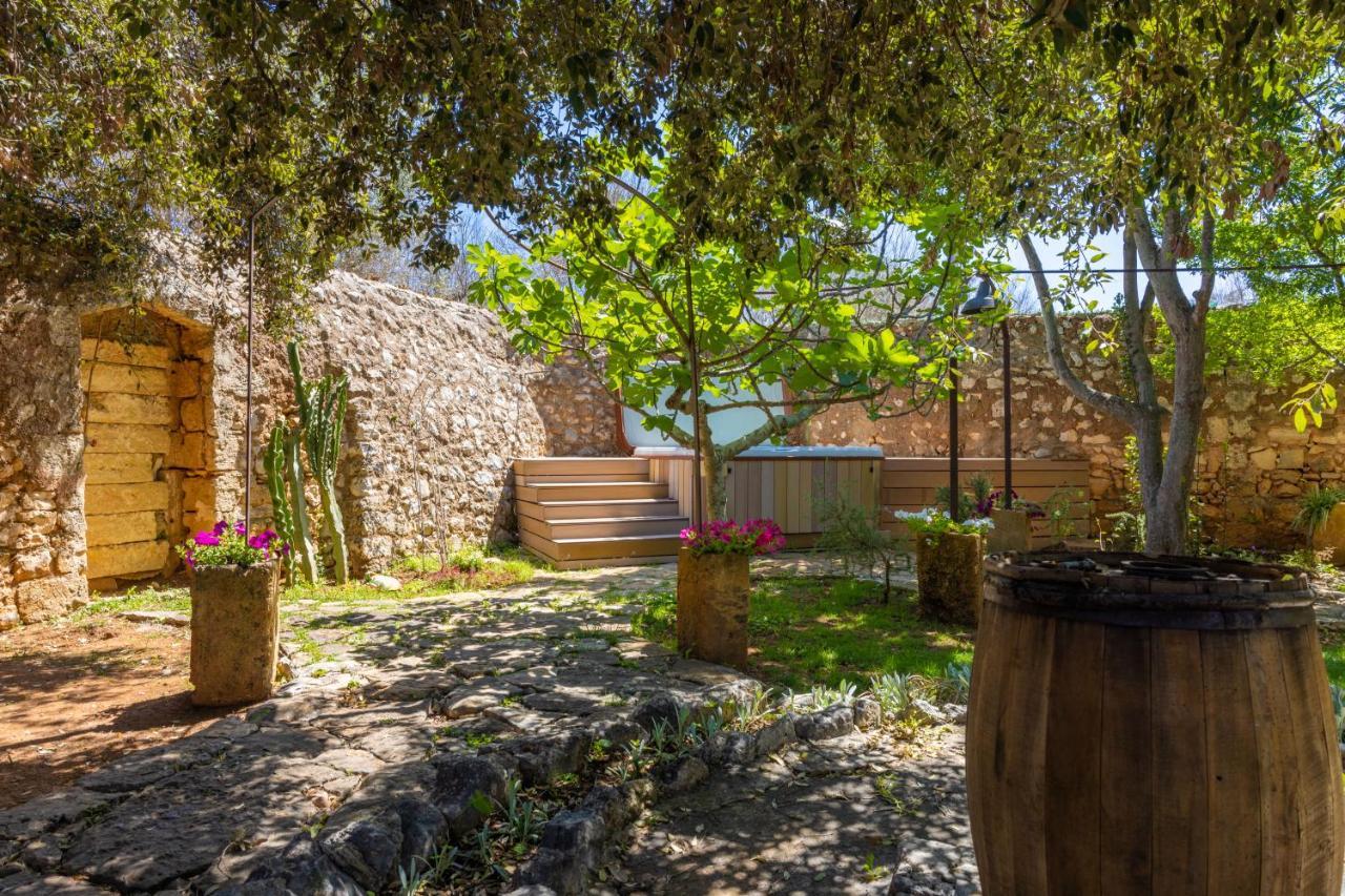 Badia Del Casale Bed and Breakfast Ugento Exteriör bild